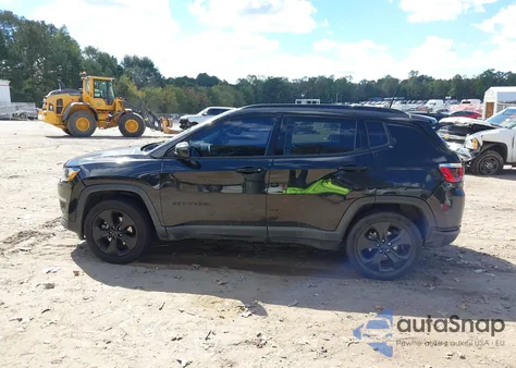 2018 Jeep Compass Altitude 4X4 z USA, uszkodzony, nr VIN 3C4NJDBB6JT403168
